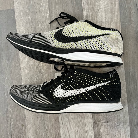 nike flyknit racer size 10